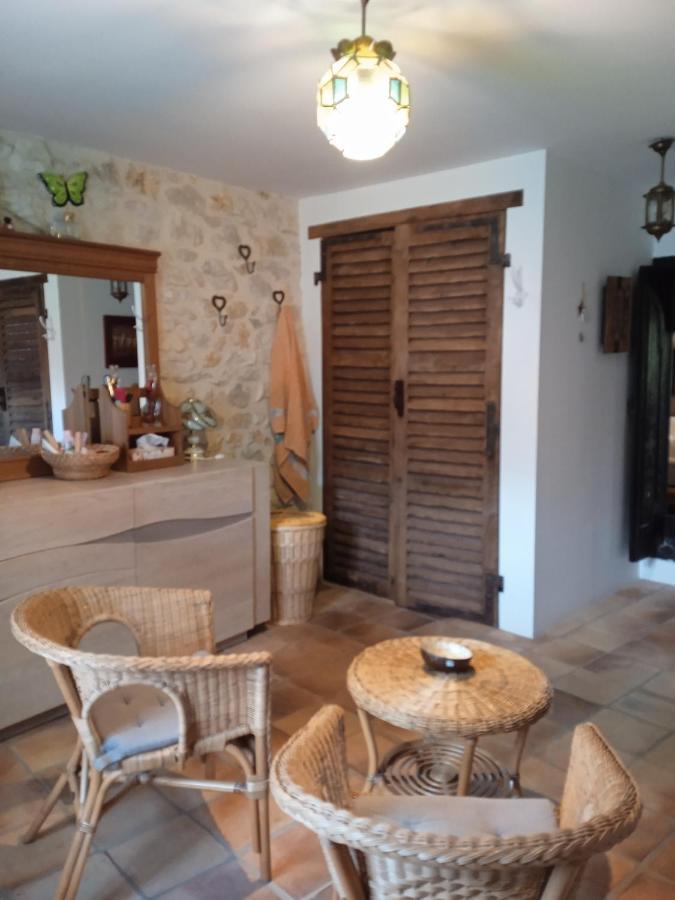 Bed and Breakfast Chez Karine Ceyzerieu Exterior foto